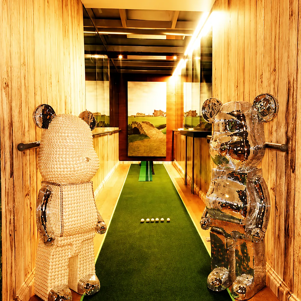 The indoor putting corridor at Wild Woven Dubai